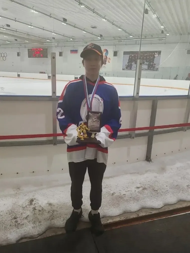 Сегодня в городе Усмань прошёл турнир по хоккею "Твой шанс". 🥈 Команда ХК "Липецк" в достойном проти