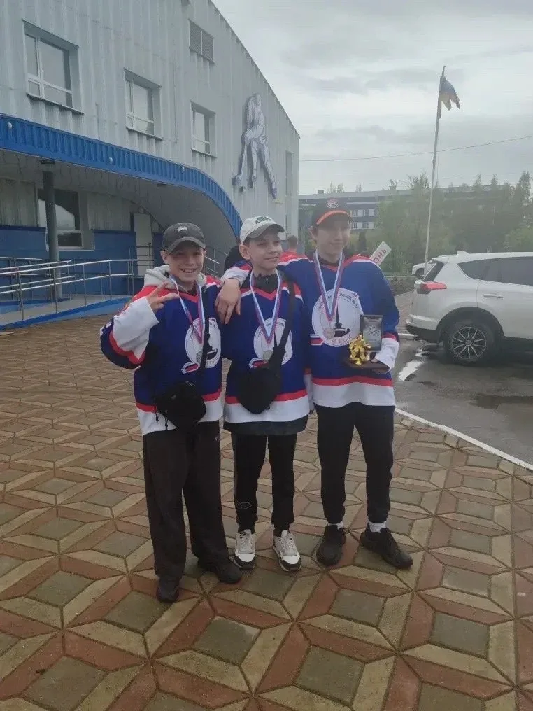 Сегодня в городе Усмань прошёл турнир по хоккею "Твой шанс". 🥈 Команда ХК "Липецк" в достойном проти