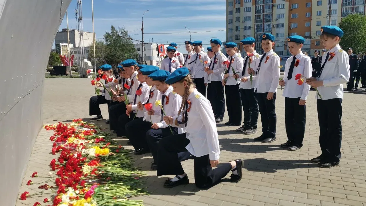 В преддверии Дня Победы    В преддверии великого праздника — Дня Победы — наши обучающиеся возложили