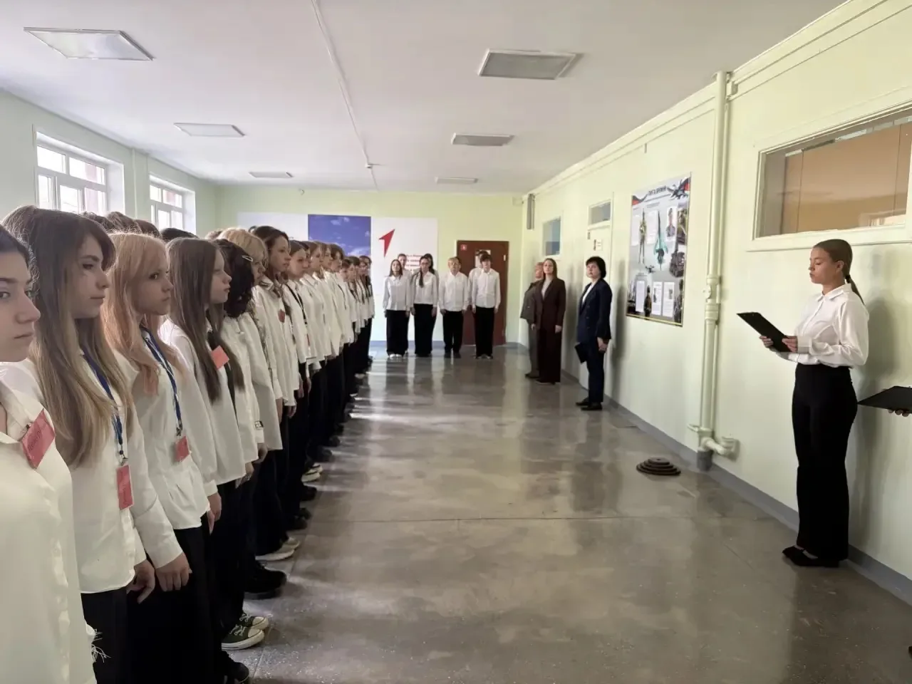 Открытие стенда «Лента времени, посвященная истории специальной военной операции»  В школе №128 был 