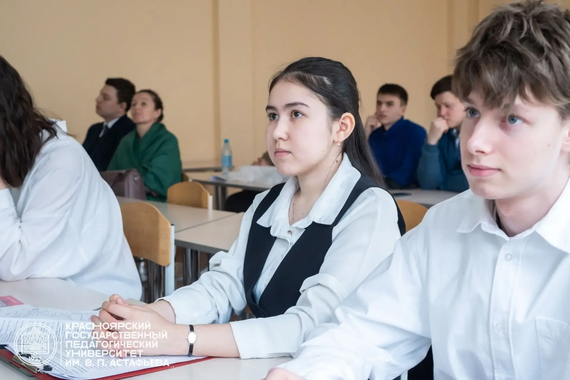 «Геноцид — нельзя забыть: исследование учеников школы № 148 вошло в число лучших на фестивале» Яркий
