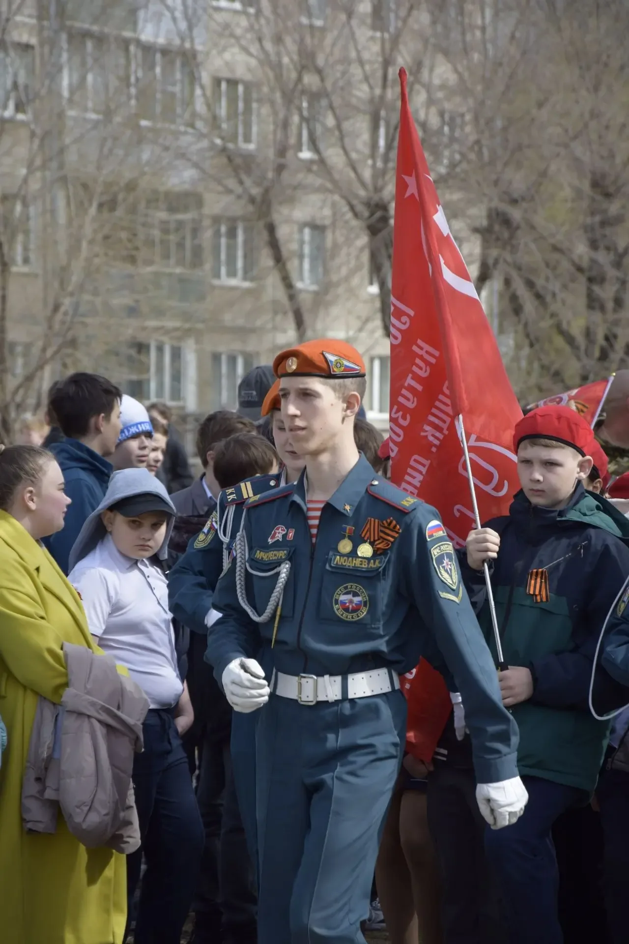 В преддверии Дня Победы на территории школы № 148 Ленинского района Красноярска состоялось торжестве