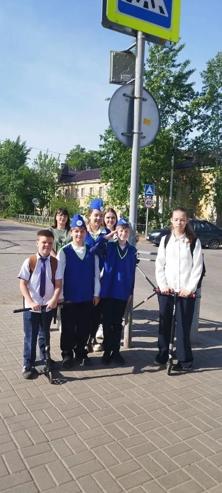 🇷🇺🚴🛴 Участники родительского патруля Школы-ЭКОТЕХ и члены кружка "Юные инспекторы дорожного движения