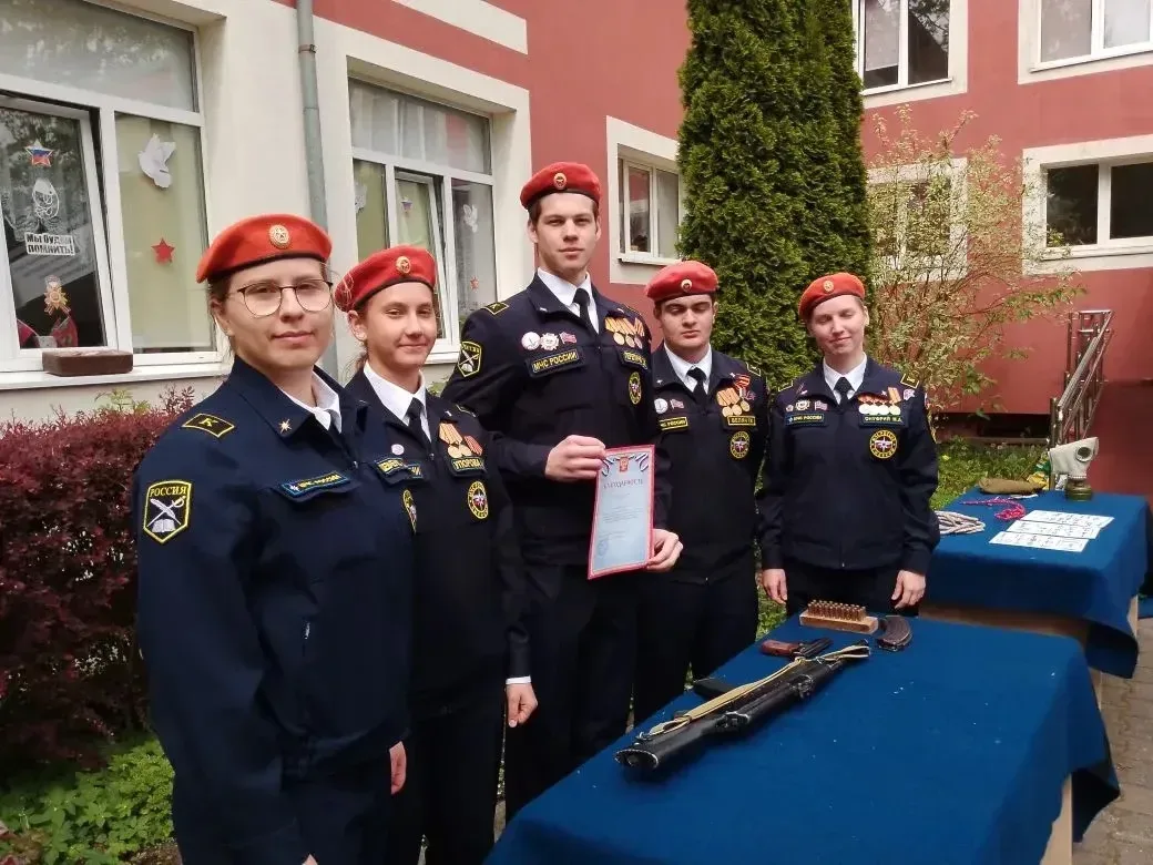 Кадеты - детям ❤️  Кадеты 11Б класса приняли участие в мероприятии, посвящённом Дню защитника Отечес