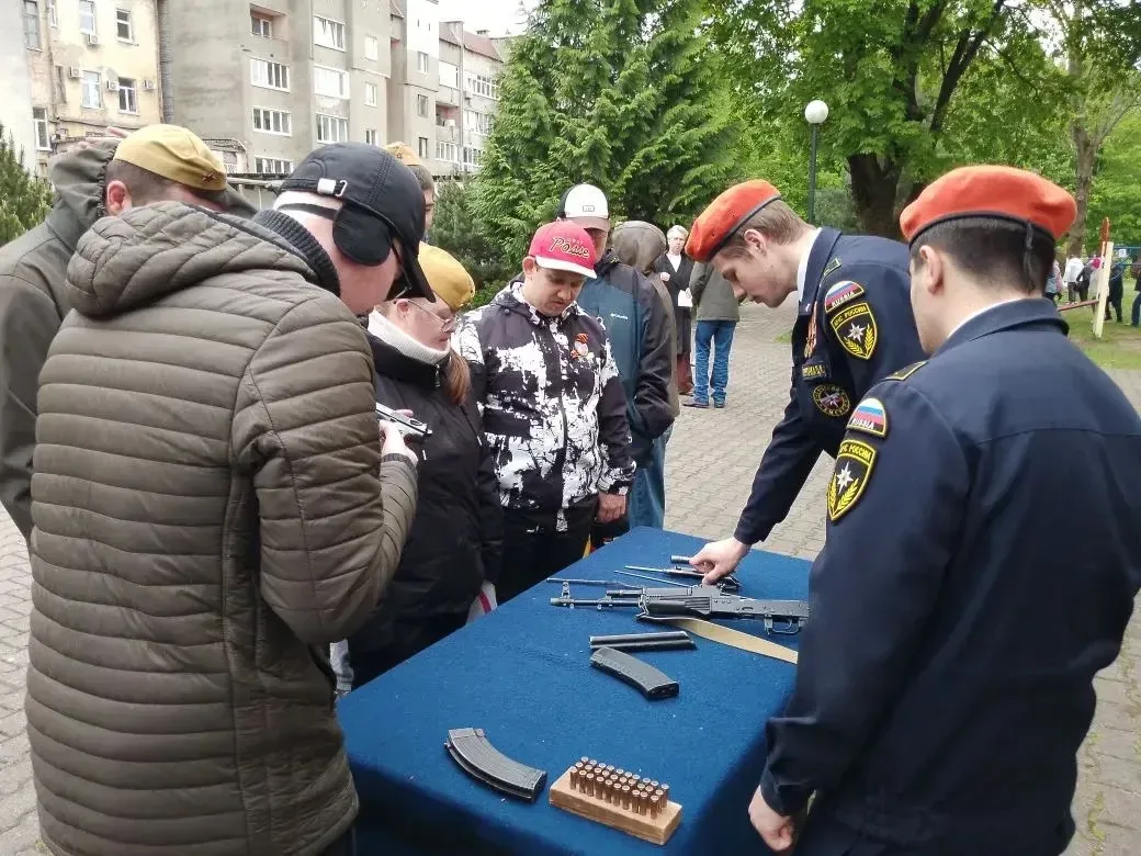 Кадеты - детям ❤️  Кадеты 11Б класса приняли участие в мероприятии, посвящённом Дню защитника Отечес