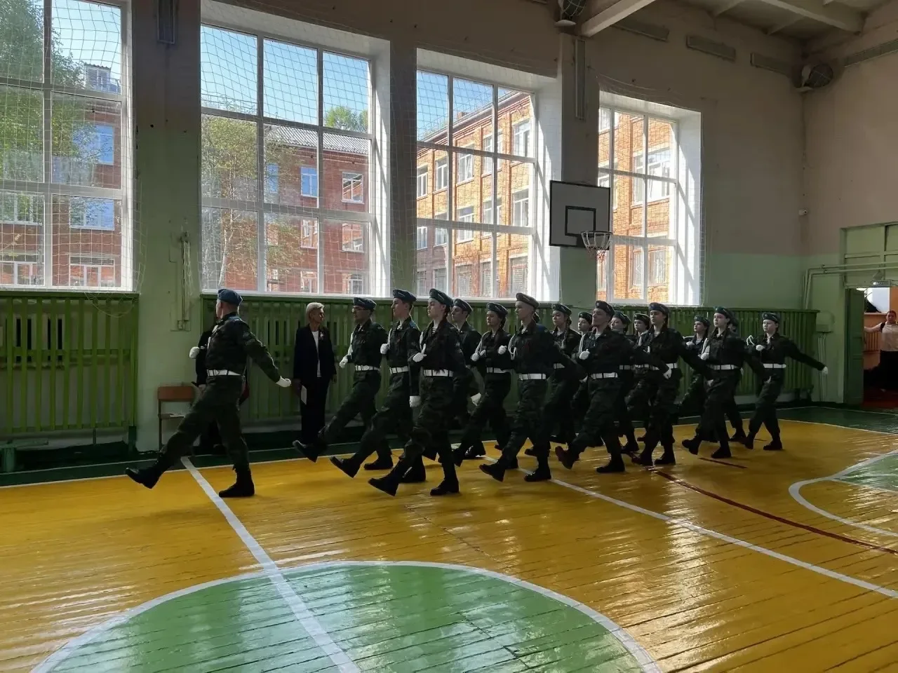 ЭТОТ ДЕНЬ МЫ ПРИБЛИЖАЛИ КАК МОГЛИ...  🇷🇺 Сегодняшний день ученики школы №12 провели в предпраздничны