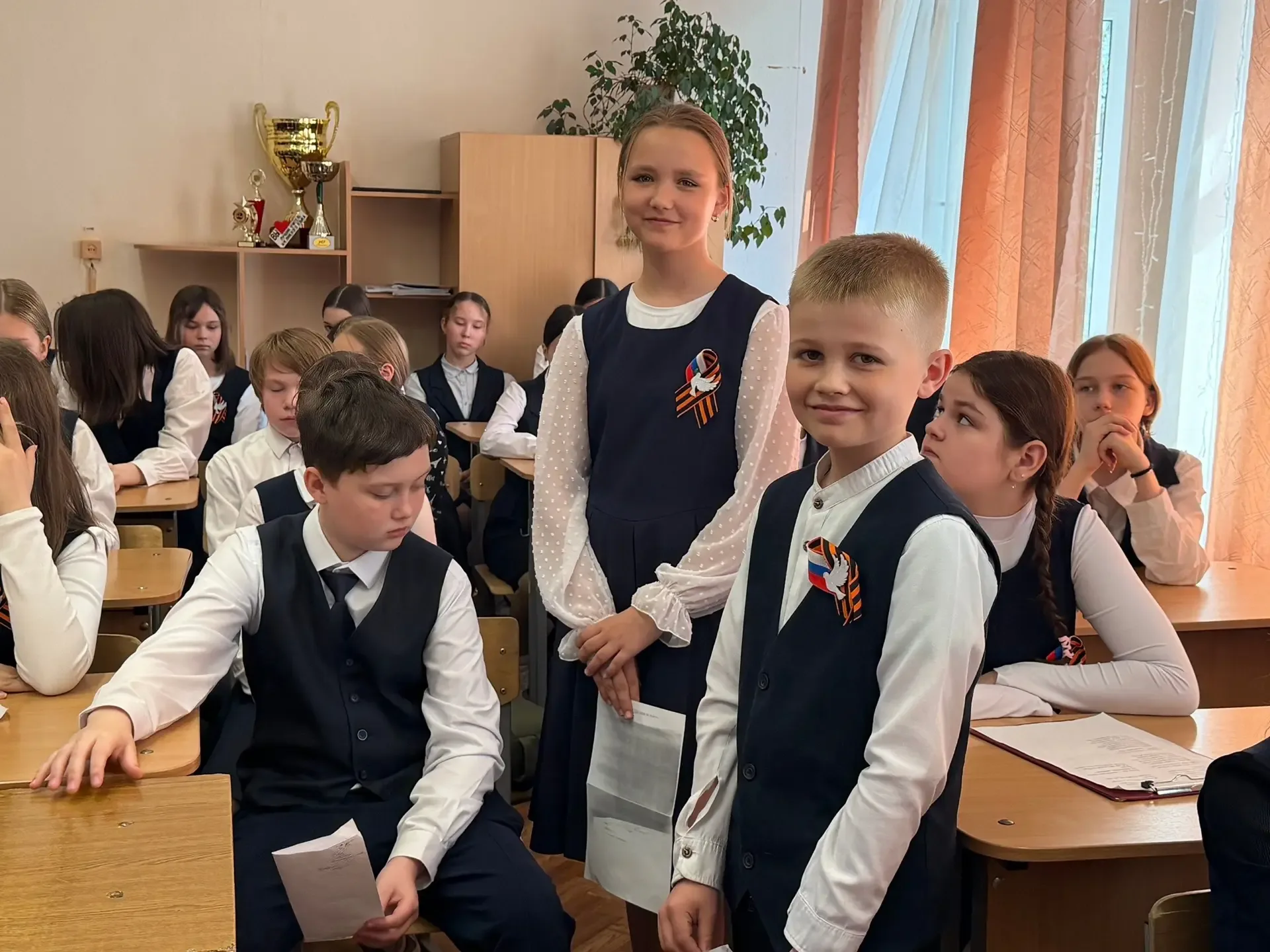 ЭТОТ ДЕНЬ МЫ ПРИБЛИЖАЛИ КАК МОГЛИ...  🇷🇺 Сегодняшний день ученики школы №12 провели в предпраздничны