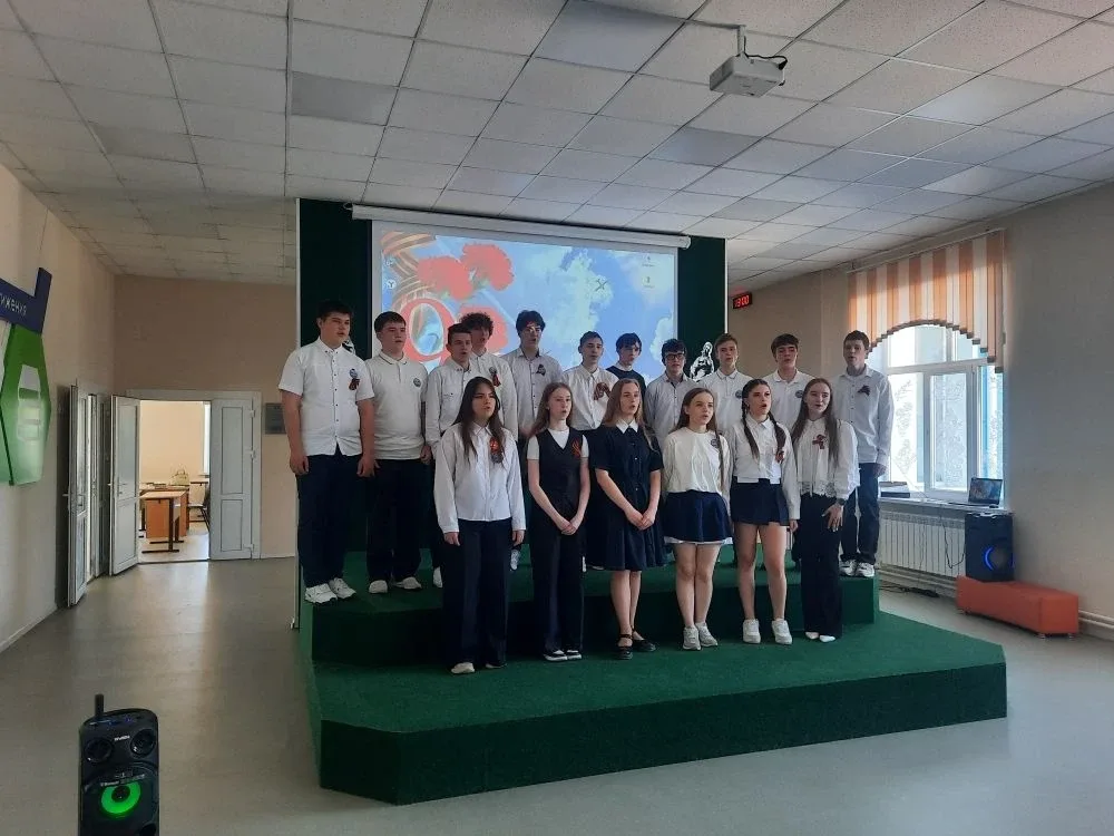 8  мая, в атмосфере тепла и добра в 3 корпусе МБОУ СОШ 3 прошел праздничный концерт, посвященный Дню