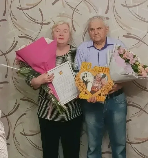 Сложно прожить долгую жизнь. Ещё сложнее прожить эту долгую жизнь вдвоём, создав семью, — не просто 
