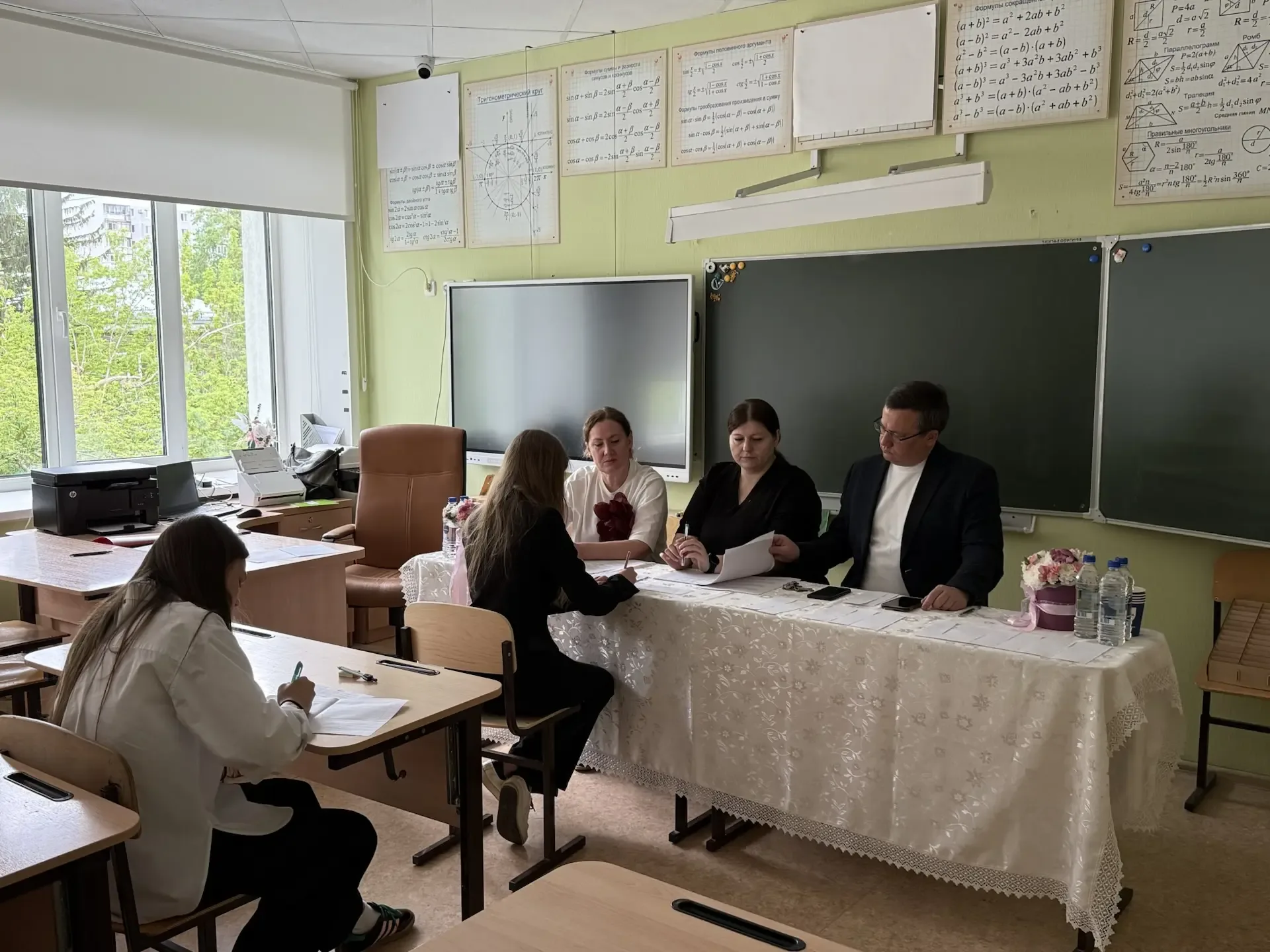 Сегодня в нашей школе дан старт самому ответственному и волнительному этапу весны — экзаменационной 