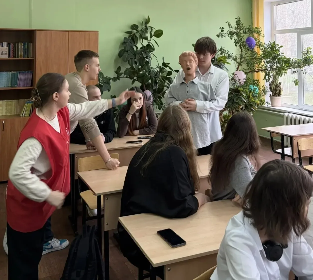 👥️️🏥ПЕРВАЯ ПОМОЩЬ – ЭТО ВАЖНО🏥👥️️  28 апреля 2026 года для учеников 10–ых классов нашей школы были о