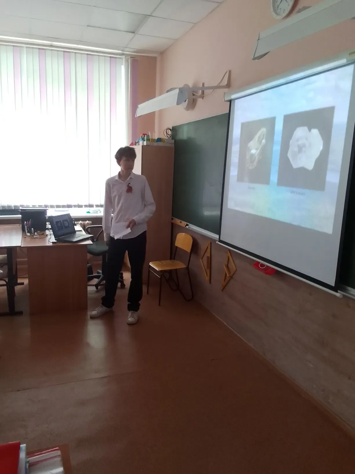 В нашей школе прошла научно-исследовательский конференция для учащихся 8-х и 10 классов. Членам эксп
