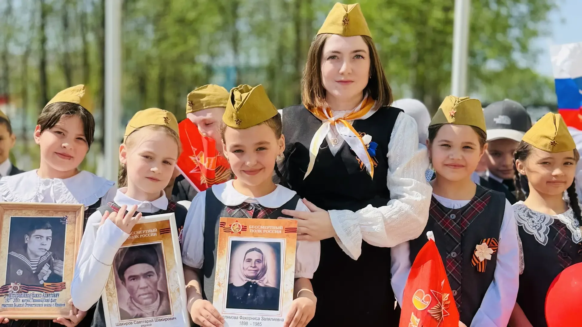 🕊️Пока мы помним — они живы. Бессмертный полк объединяет века и поколения.  #ЭхоПобеды #НавигаторыДе