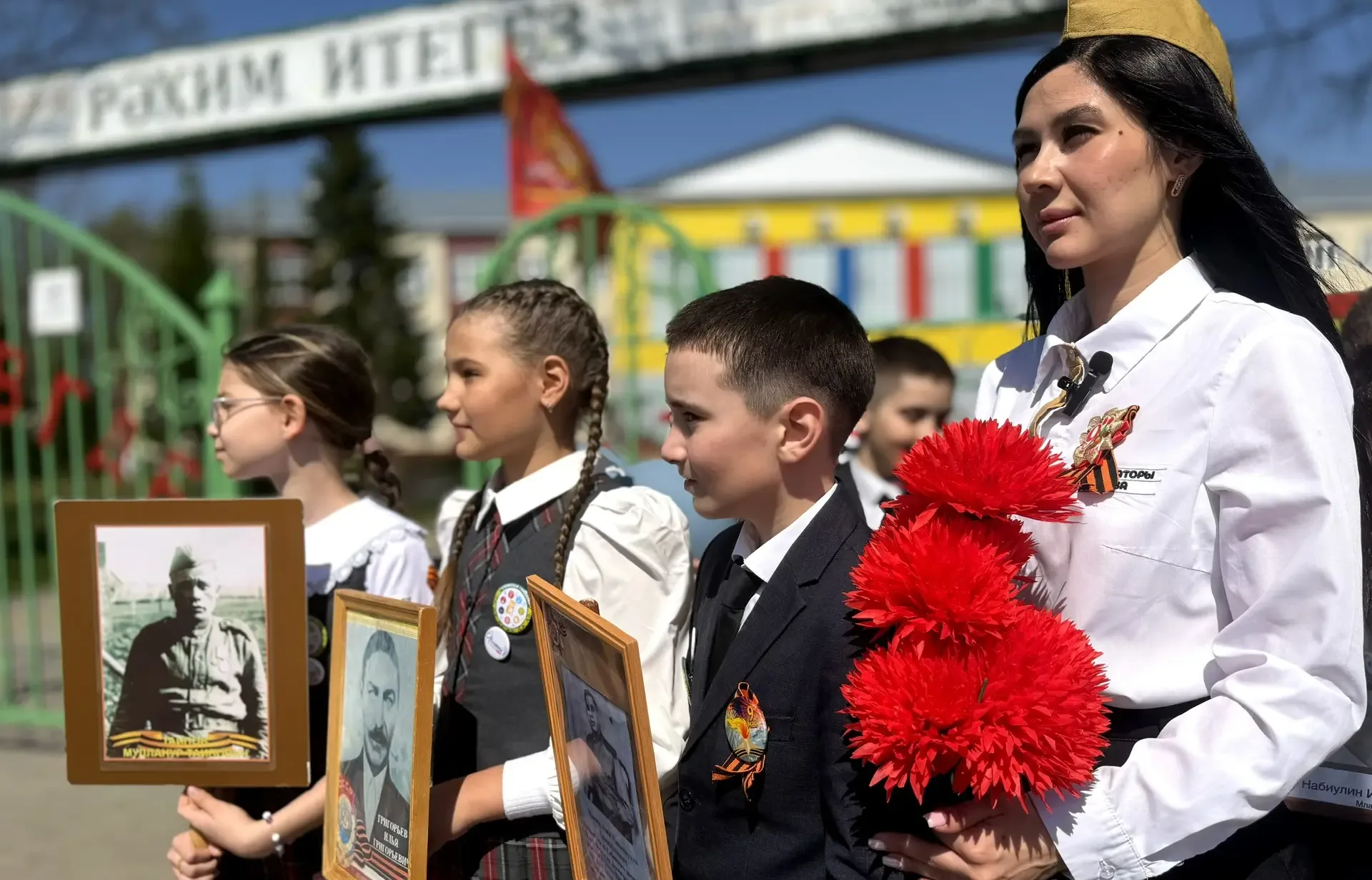🕊️Пока мы помним — они живы. Бессмертный полк объединяет века и поколения.  #ЭхоПобеды #НавигаторыДе