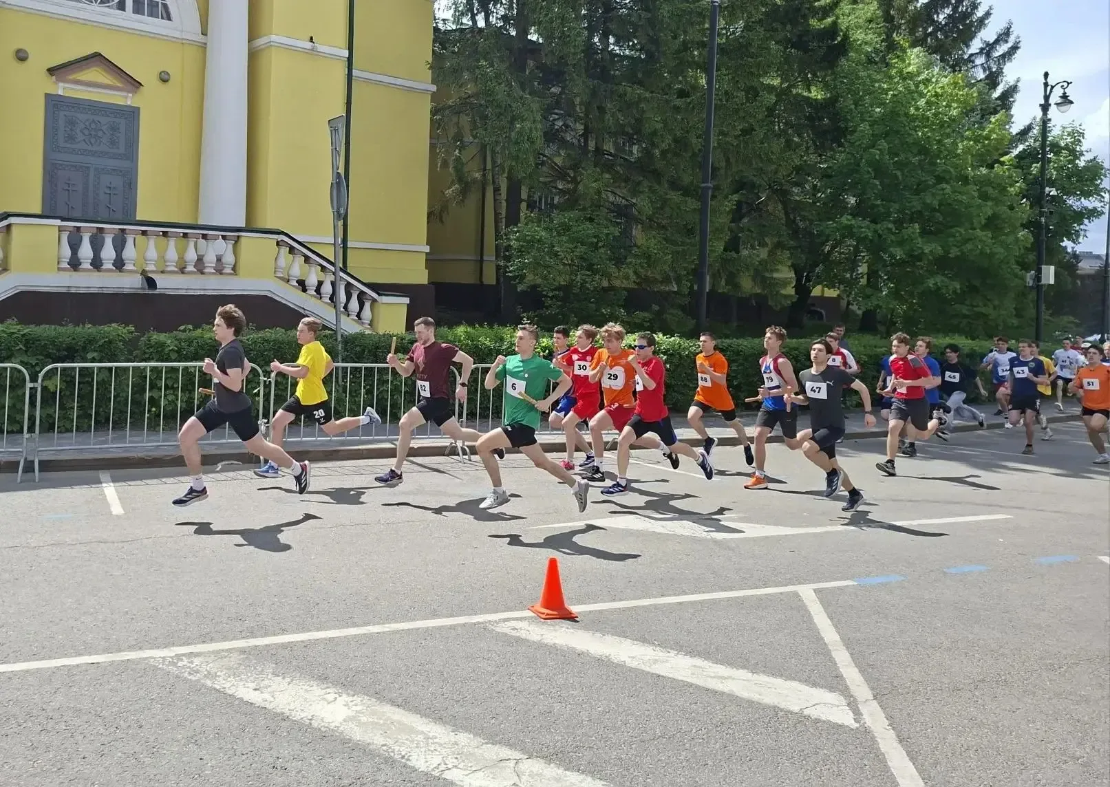 🏃‍♂️ Сегодня в самом сердце Липецка — на Соборной площади — состоялась традиционная легкоатлетическа