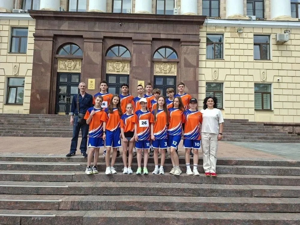 🏃‍♂️ Сегодня в самом сердце Липецка — на Соборной площади — состоялась традиционная легкоатлетическа