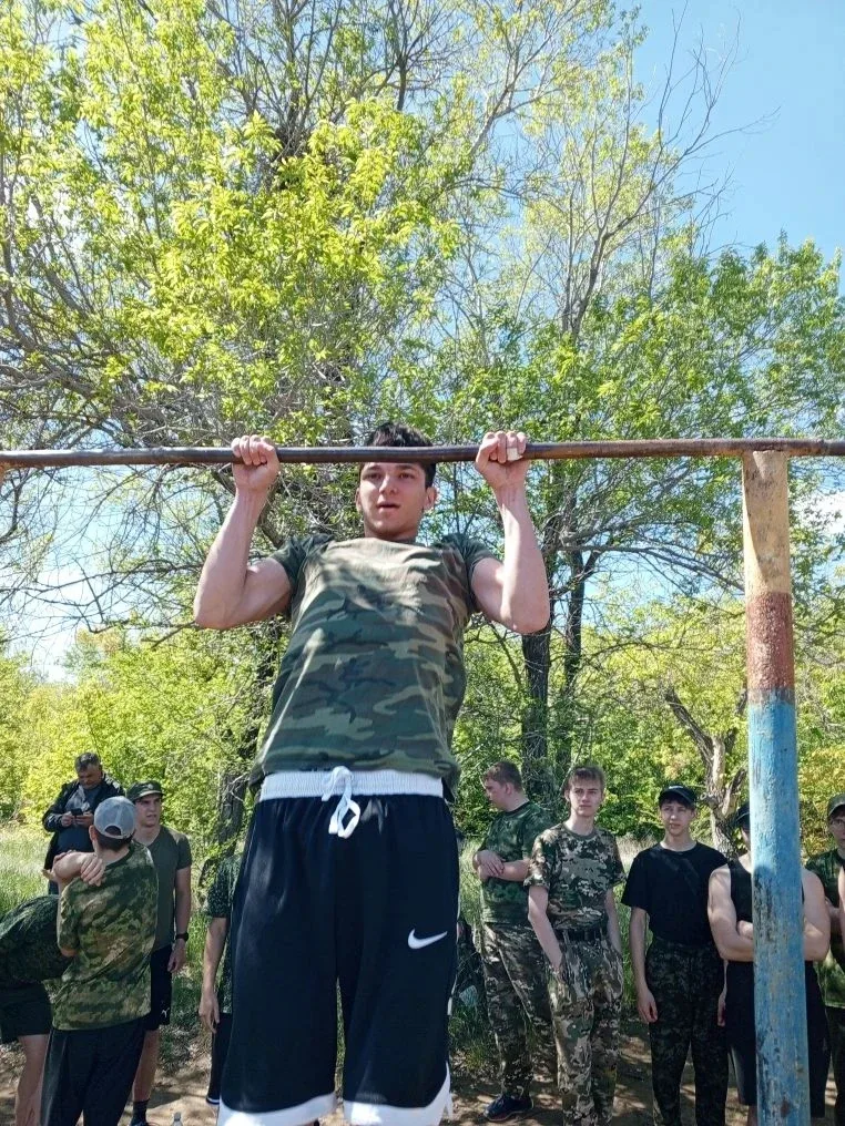 С 18 по 22 мая на базе клуба "Десантник" проходят учебные сборы для юношей 10 классов. В этом году в