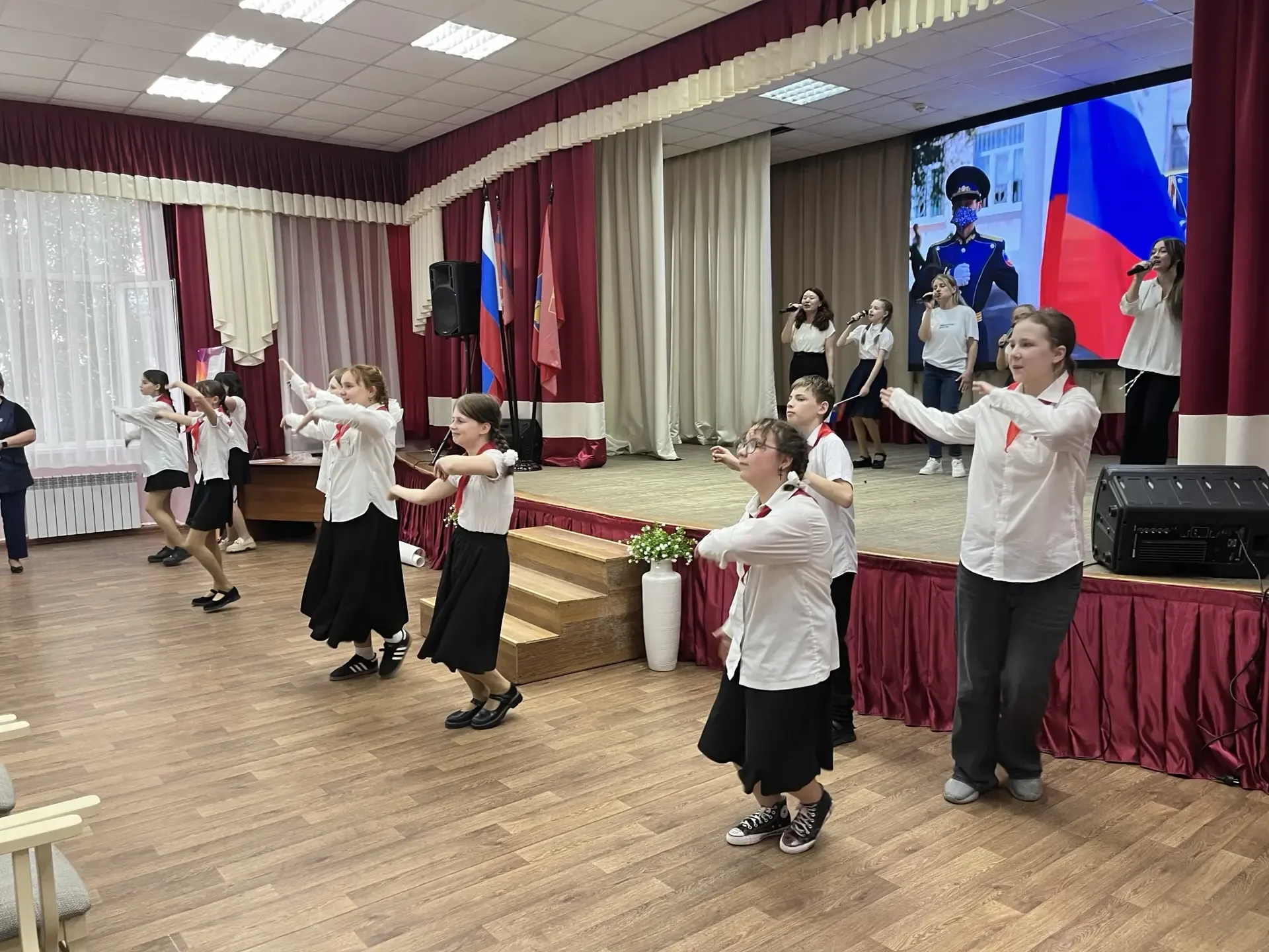 🎉 День детских объединений: ярко, торжественно, вдохновляюще! 🎉  Сегодня в гимназии № 10 прошло райо