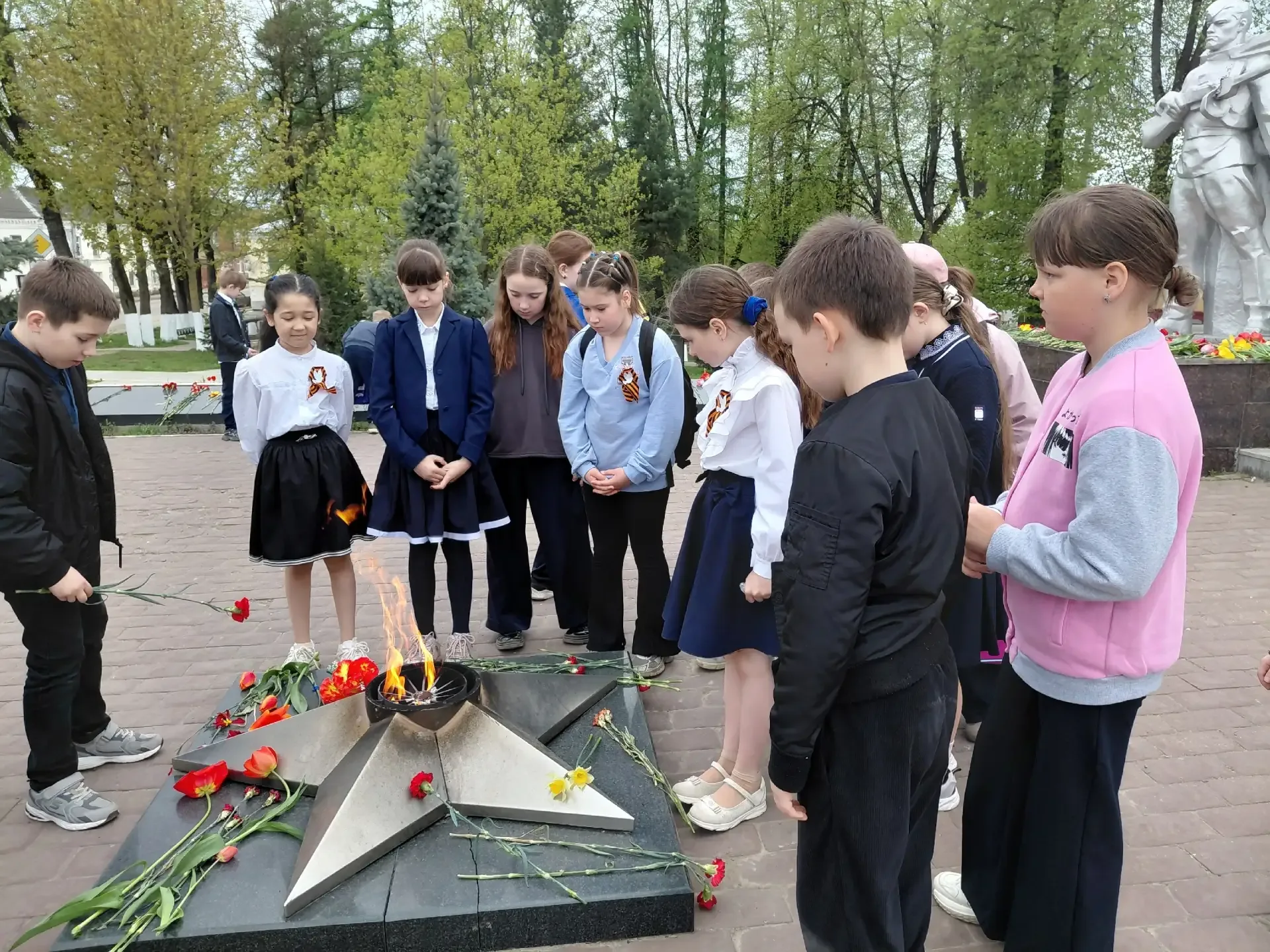 День Победы  Каждый год накануне великого праздника - Дня Победы – ученики начальных классов нашей ш