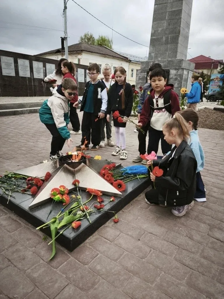 День Победы  Каждый год накануне великого праздника - Дня Победы – ученики начальных классов нашей ш