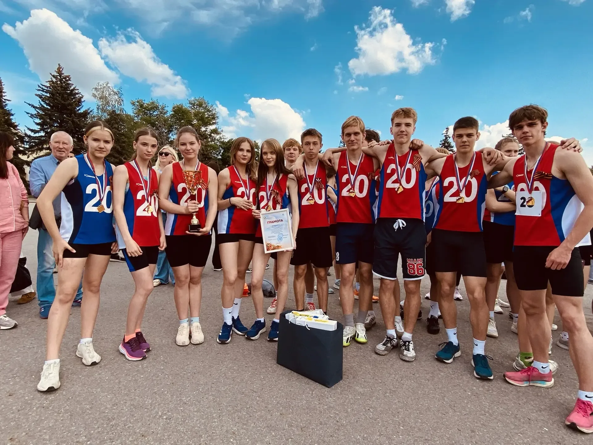 🏆 ЛЕГКОАТЛЕТИЧЕСКАЯ ЭСТАФЕТА 🏆    🔥 Сегодня, 15 мая в Липецке прошла легкоатлетическая эстафета на п