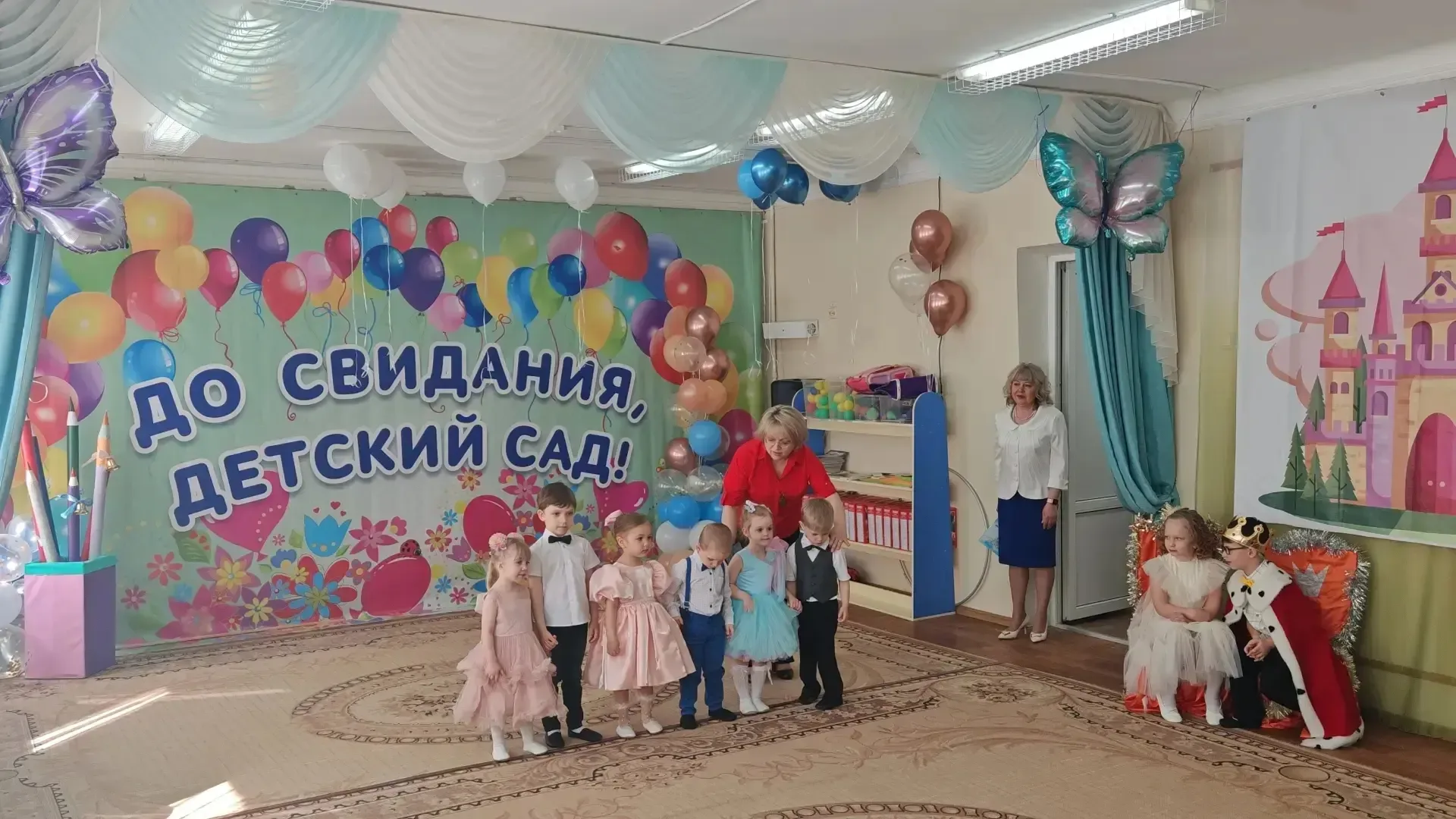 «До свидания, детский сад!» 🎓✨ 🎉 Выпускной в «Сказочном королевстве» 🎉 Вот и настал тот трогательный