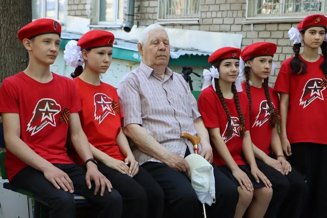 В тёплый майский день, 7 мая, сердца юных патриотов из 7 «Д» казачьего кадетского и 7 «А» юнармейско