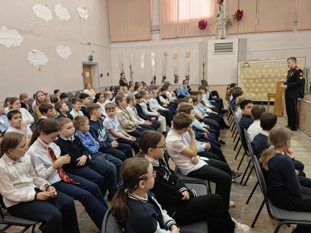 👉Патриотическое воспитание в школе реализуется через разнообразные мероприятия.  💯На встречу с четве