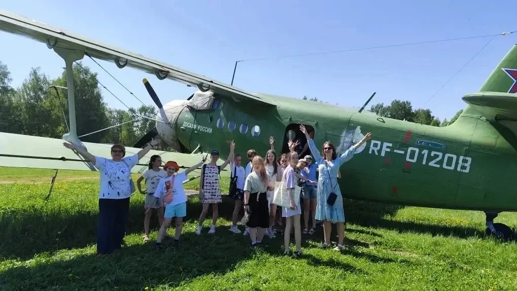 ✈️БОГОРОДСК. АЭРОДРОМ  🗓️ 2⃣1⃣МАЯ2⃣0⃣2⃣6⃣ года ученики 5 М-1 класса вместе с классным руководителем 