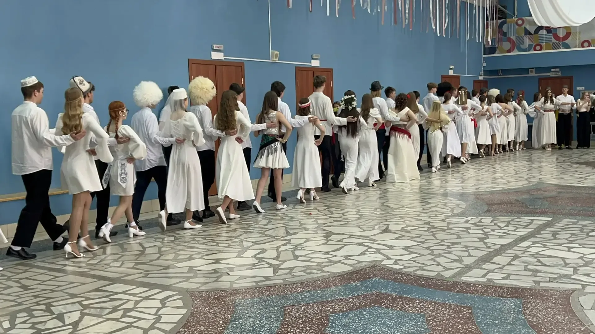 ✨ Единство в танце: наши лидеры на Балу Правобережья! ✨  30 апреля состоялось одно из самых красивых
