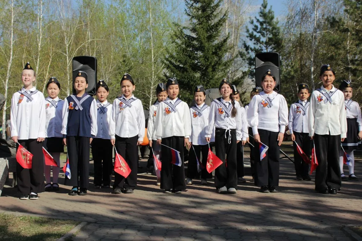 ☀️ Победная весна в сквере «Солнечный»!  8 мая наша школа подарила жителям района настоящий праздник