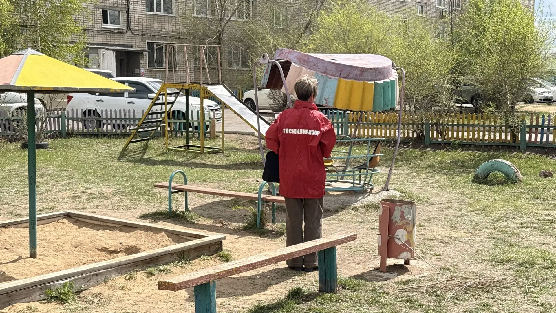 ⛳️Госжилинспекция запустила мониторинг детских площадок!  Инспекторы проверяют целостность игрового 