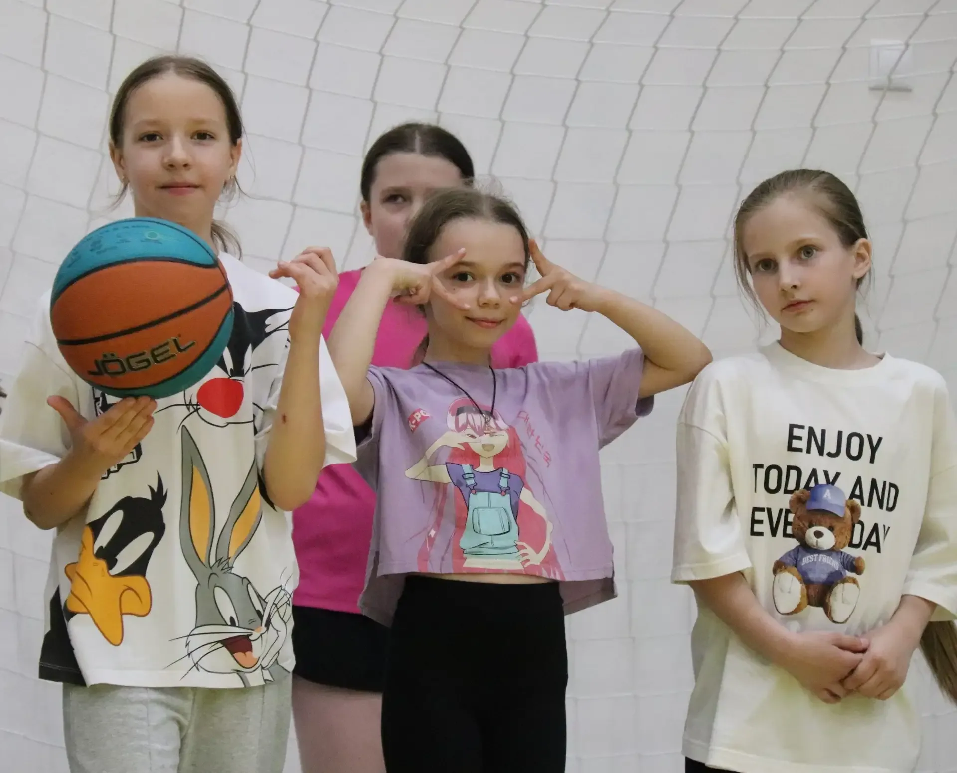 🏀В лицее прошел мастер-класс по баскетболу.   Воспитанница Омского баскетбола Ксения Афанасенко в ко