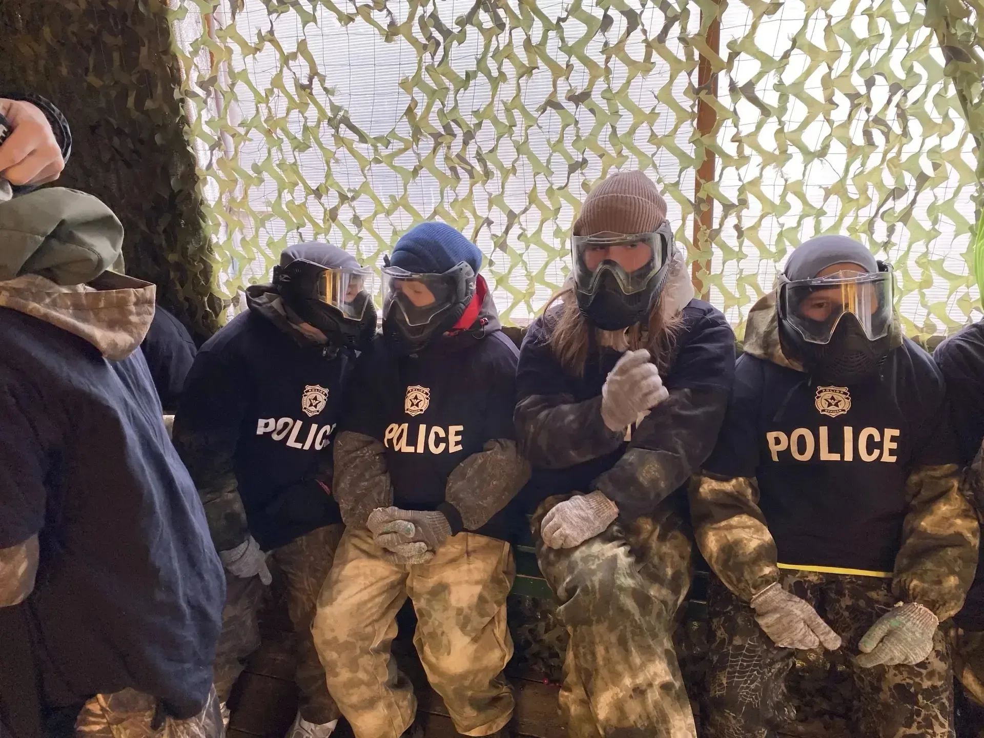 «ГАНГСТЕРЫ ПРОТИВ КОПОВ»  Это был не просто день, а настоящий финал эпохи начальной школы!   23 мая 
