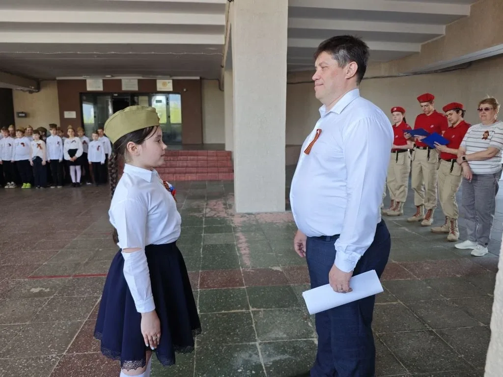 🇷🇺 «Мы — наследники Великой Победы» 🇷🇺  6 мая в нашей школе прошёл конкурс смотра строя и песни сред