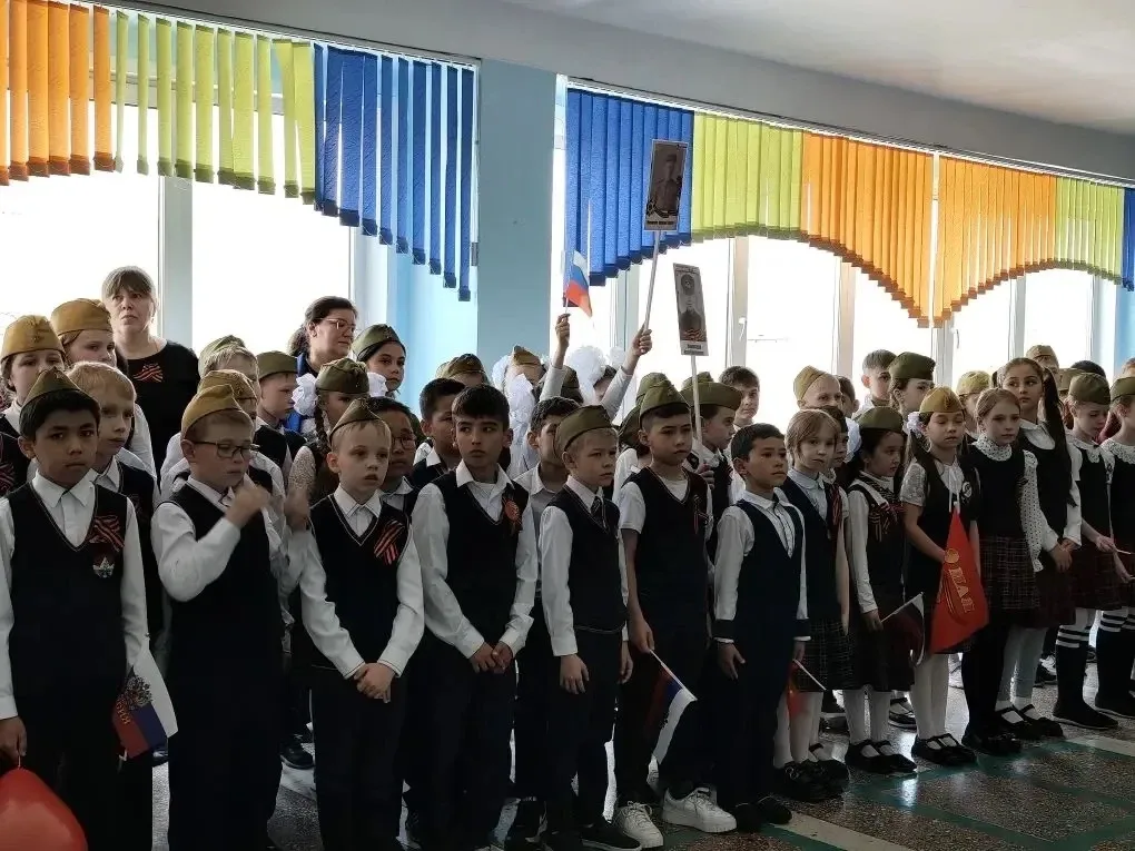 ▌ 🎖️ В школе прошёл митинг, посвящённый Дню Победы  В нашей школе состоялся торжественный митинг, по