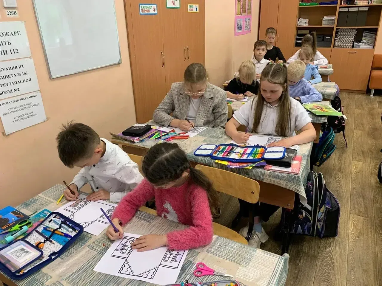 Во 2 "А" классе прошёл урок, посвящённый Международному Дню семьи. Ребята с удовольствием рассказыва