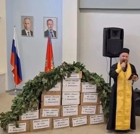 19 мая на базе  МБОУ «Лицей № 122» состоялось торжественное мероприятие, посвященное настоящим героя