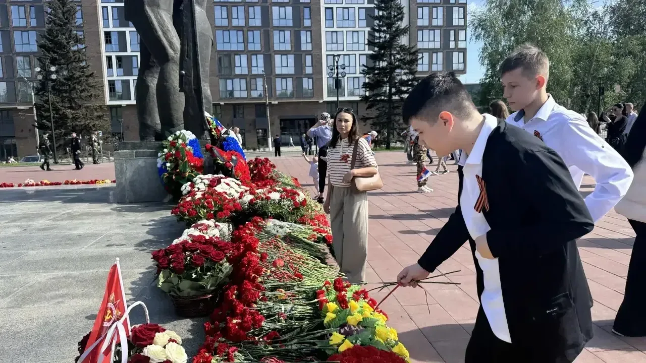9 мая в День Великой Победы учащиеся МБОУ «Лицей № 122» под руководством заместителя директора по ВР
