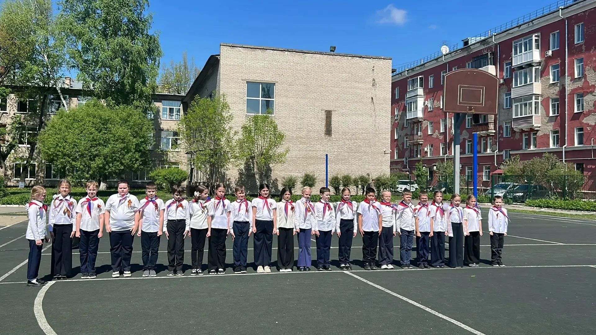 В преддверии Дня Победы наша школа превратилась в площадку для настоящих маленьких героев! 🇷🇺 Прошел