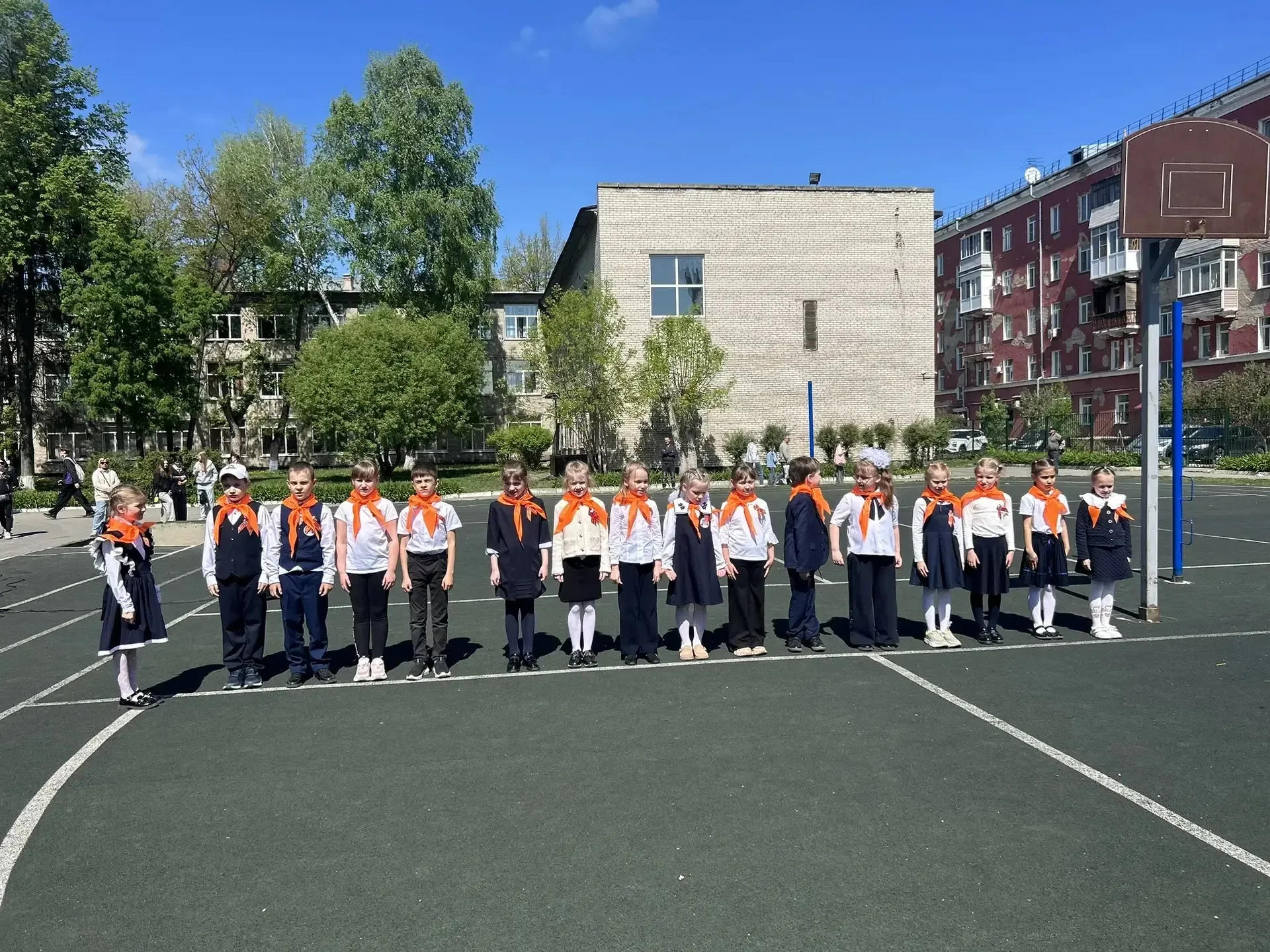 В преддверии Дня Победы наша школа превратилась в площадку для настоящих маленьких героев! 🇷🇺 Прошел