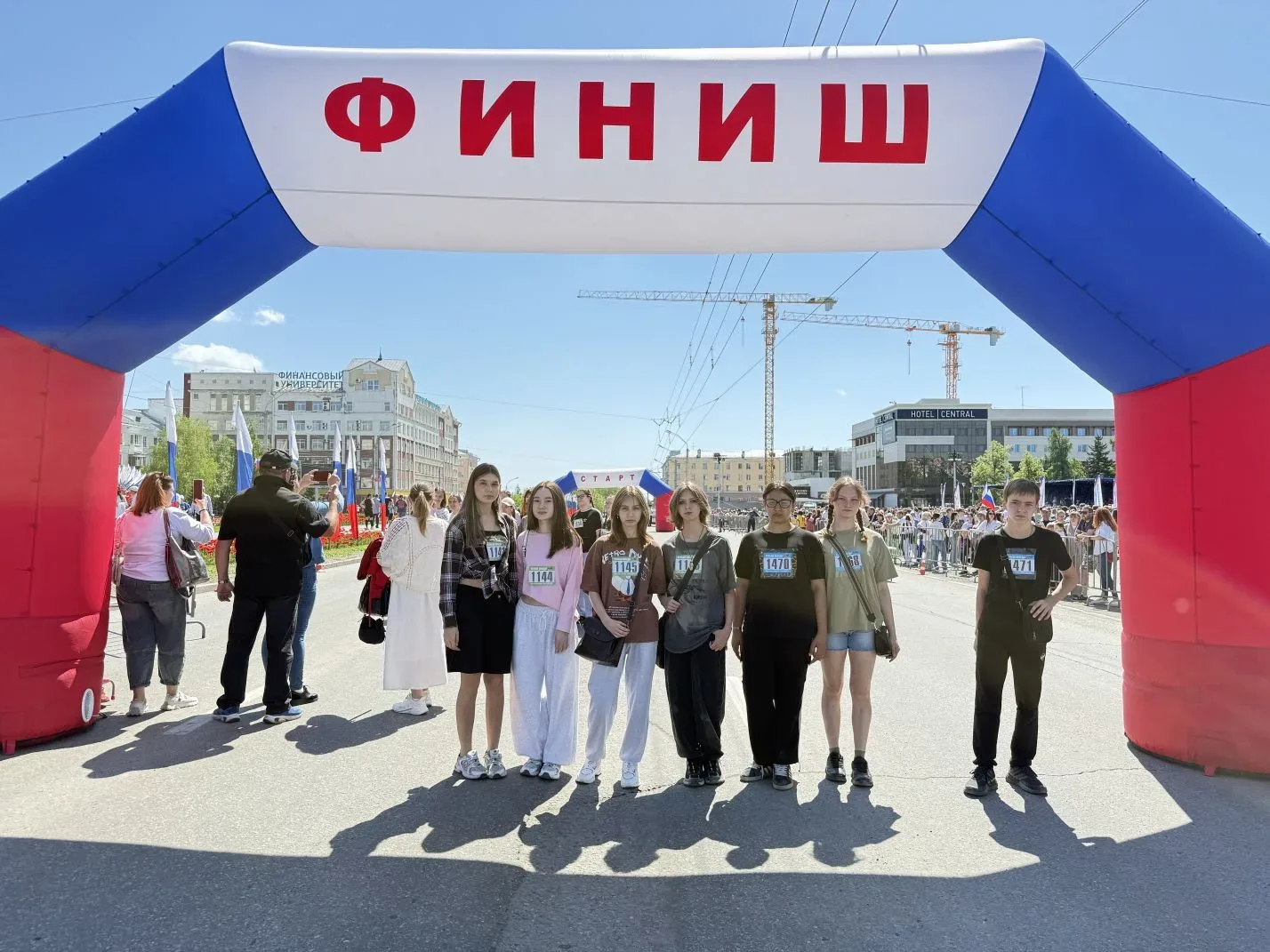 "Кольцо Победы"🏃‍♀️🏃‍♂️       В честь 81-й годовщины Великой Победы, воздух наполнился духом спортив