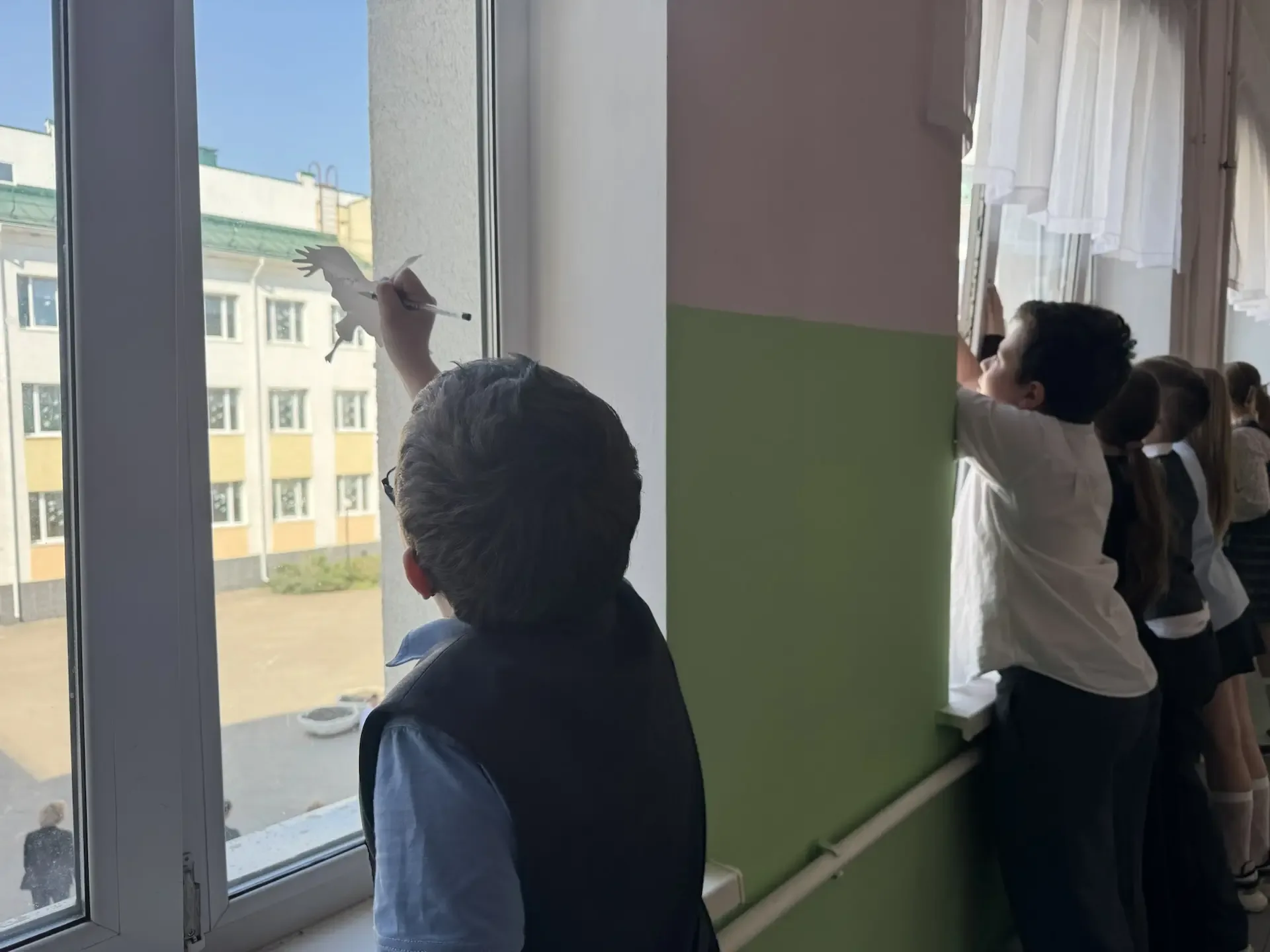 📢 Акция «Журавли Победы 2026»  Ученики нашей школы приняли участие в акции «Журавли Победы», наклеил