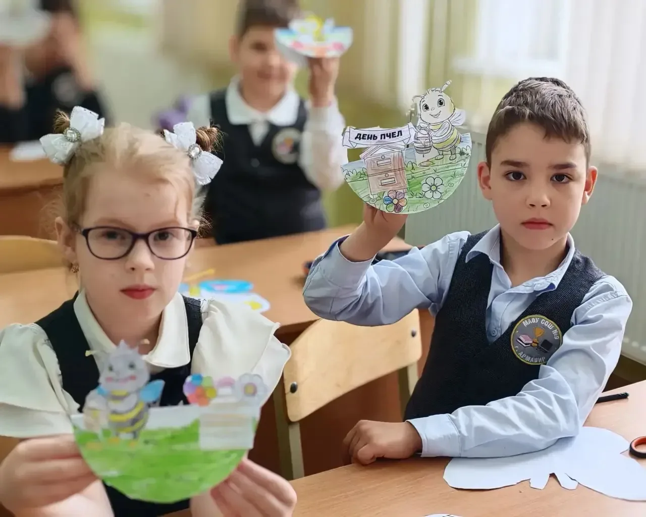 🐝🐝🐝 20 мая — День пчёл! 🐝🐝🐝  Сегодня наши маленькие эколята из 2Б класса провели занятие, посвящённо