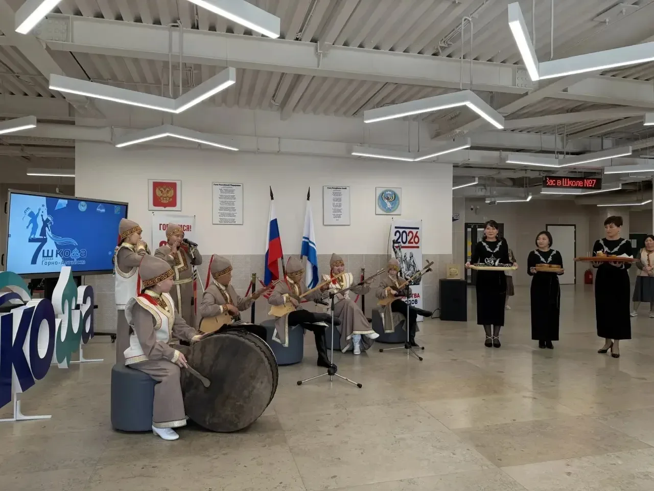 Мы рады сообщить, что наша школа стала площадкой для встречи учеников с легендарным телеведущим, про