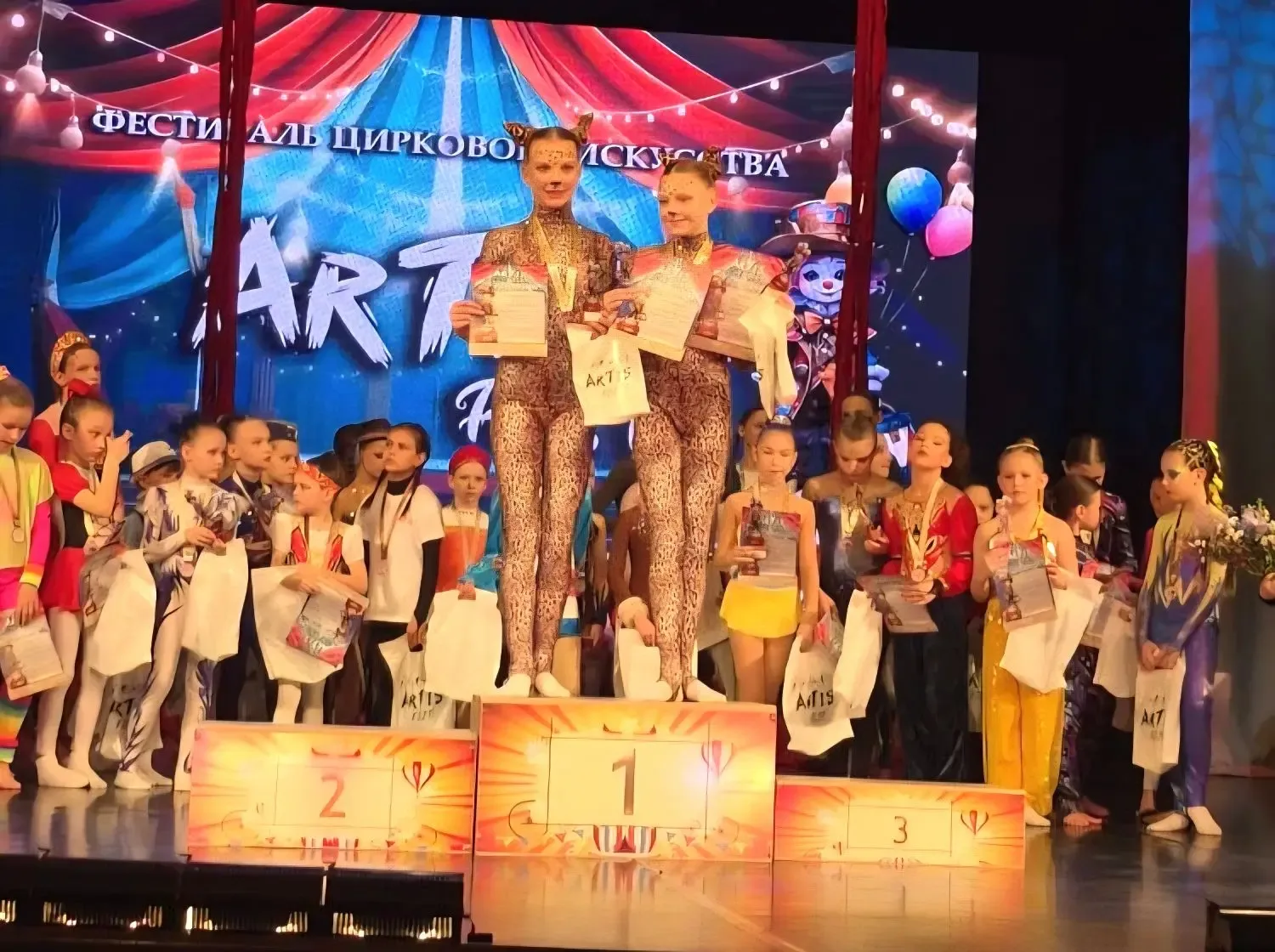 🎪 Виртуозы в воздухе: наши девочки — лучшие в Воронеже!  🎪 Это не просто победа — это полёт! В дни п