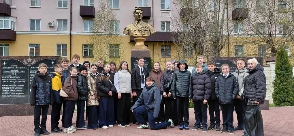 ✈️В рамках военно‑патриотической работы учащиеся кадетского класса лётно‑технической направленности 