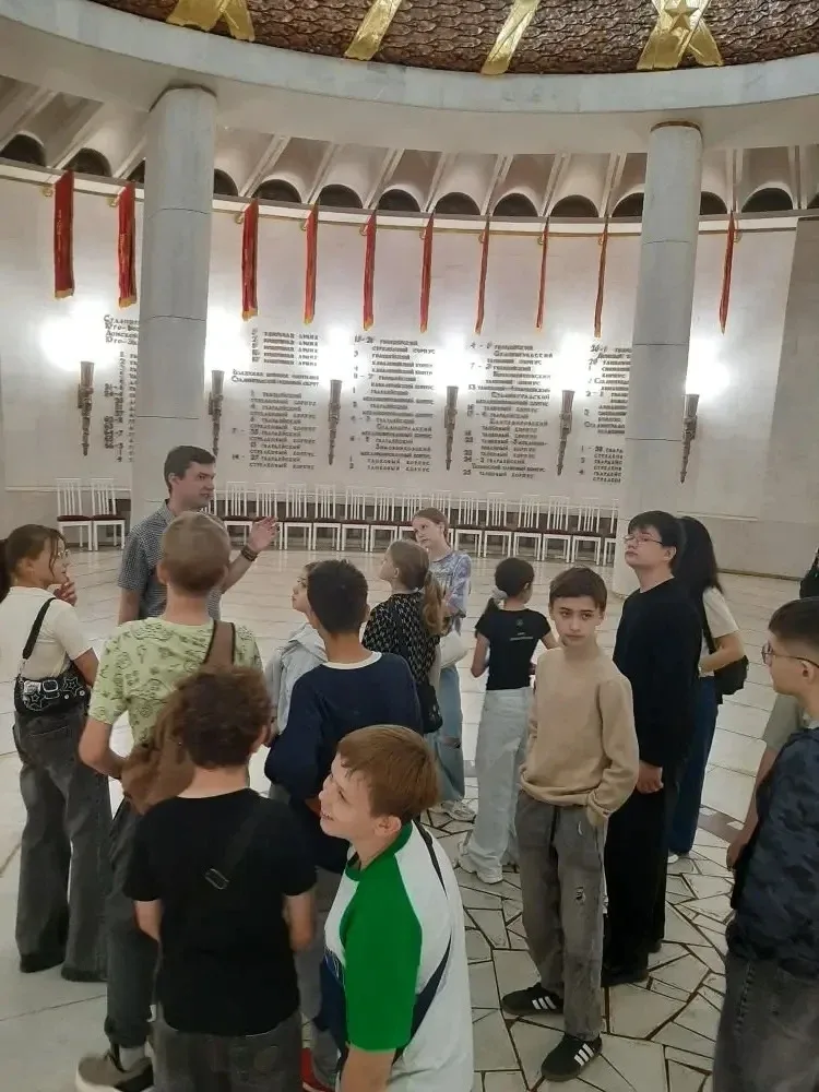 🎖️ Ученики 6 «Г» класса посетили экскурсию в музее-панораме «Сталинградская битва» - одном из главны
