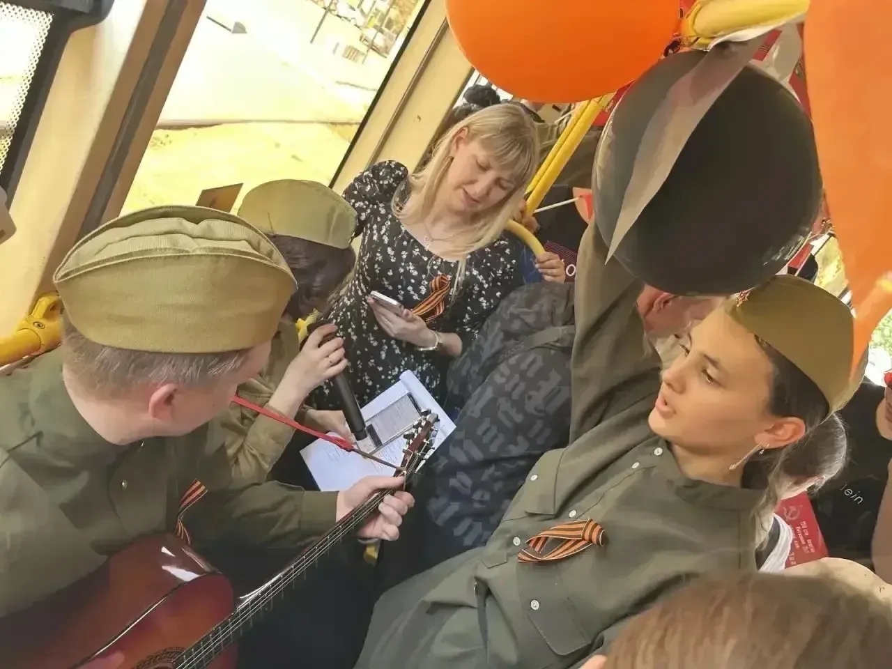 🚃 Ученицы нашей школы из 8 «В» и 9 «Б» классов (Грызлова Полина, Машкова Аня, Юнеева Эльвира, Никити