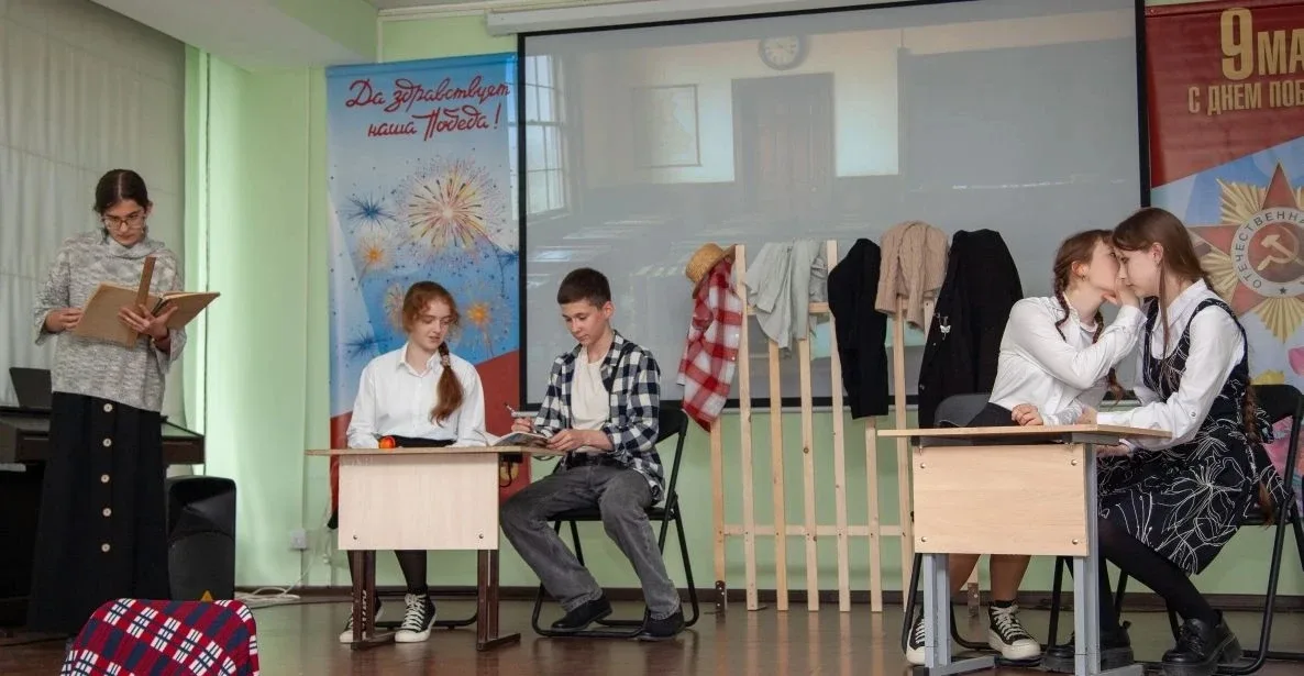 📣16 мая в нашей школе состоялась премьера спектакля по мотивам романа Марка Твена «Приключения Тома 